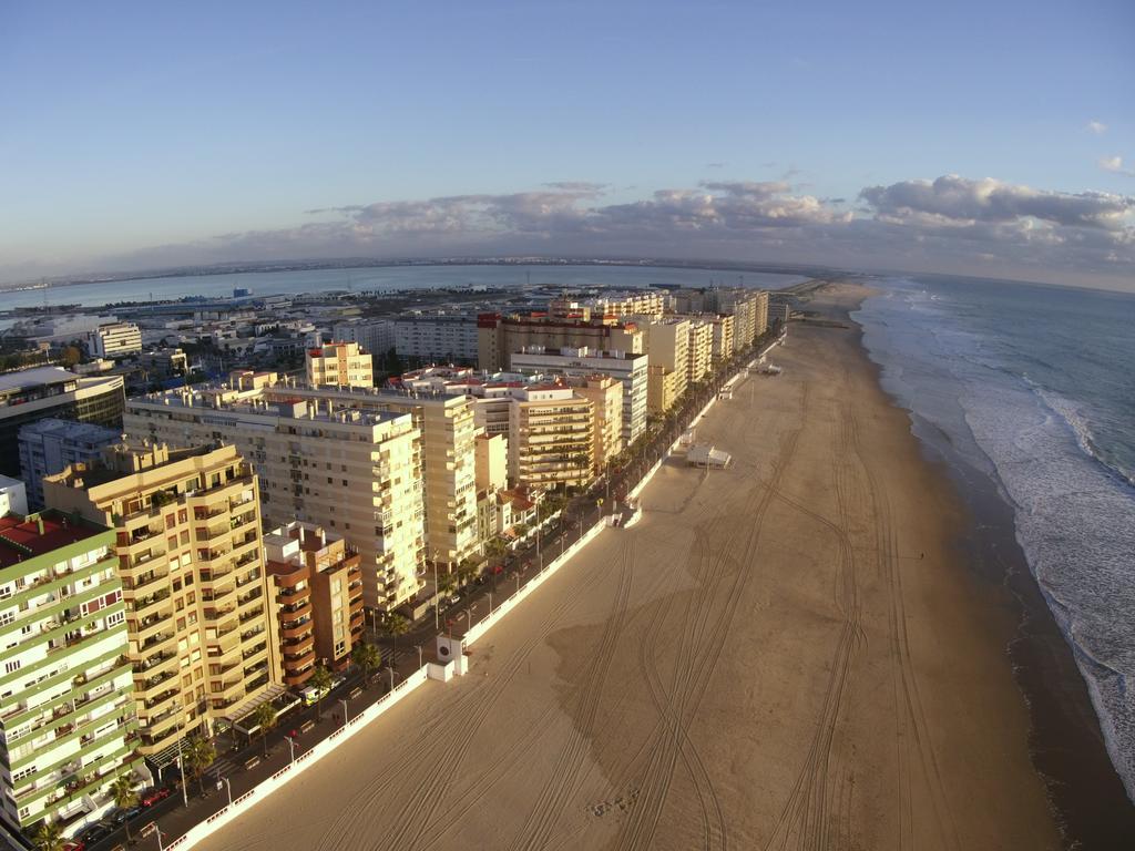 Atico Avda Cadiz Playa Apartment Екстериор снимка